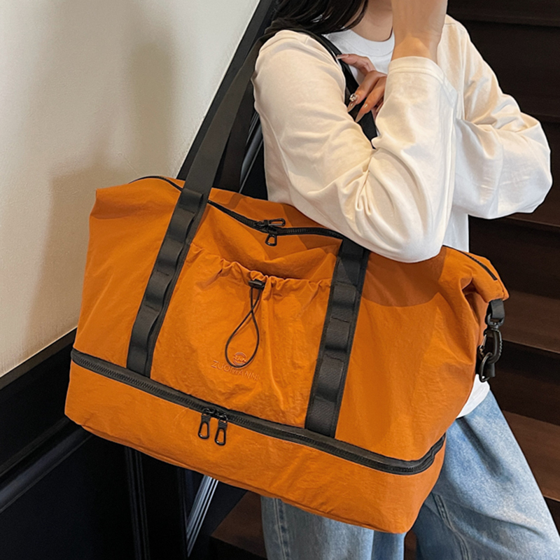 حقيبة سفر كبيرة السعة مع حجرة  - مراجعة Weekender Bag Duffle وسعره