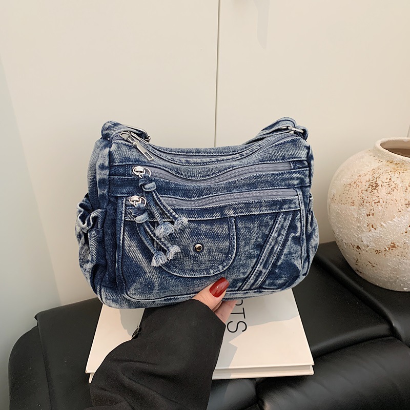 حقيبة دنيم زرقاء بتصميم ريترو  - مراجعة Luxury Bags Vip وسعره