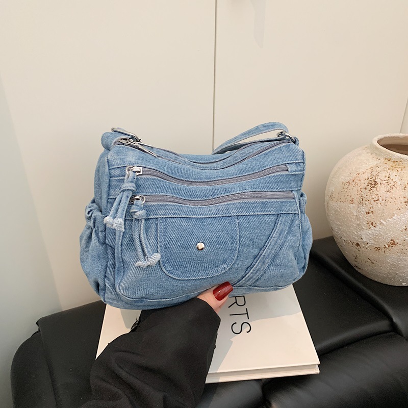 حقيبة دنيم زرقاء بتصميم ريترو  - مراجعة Luxury Bags Vip وسعره