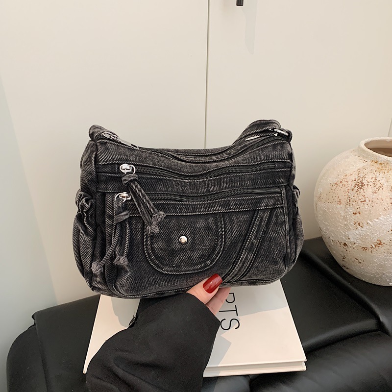 حقيبة دنيم زرقاء بتصميم ريترو  - مراجعة Luxury Bags Vip وسعره