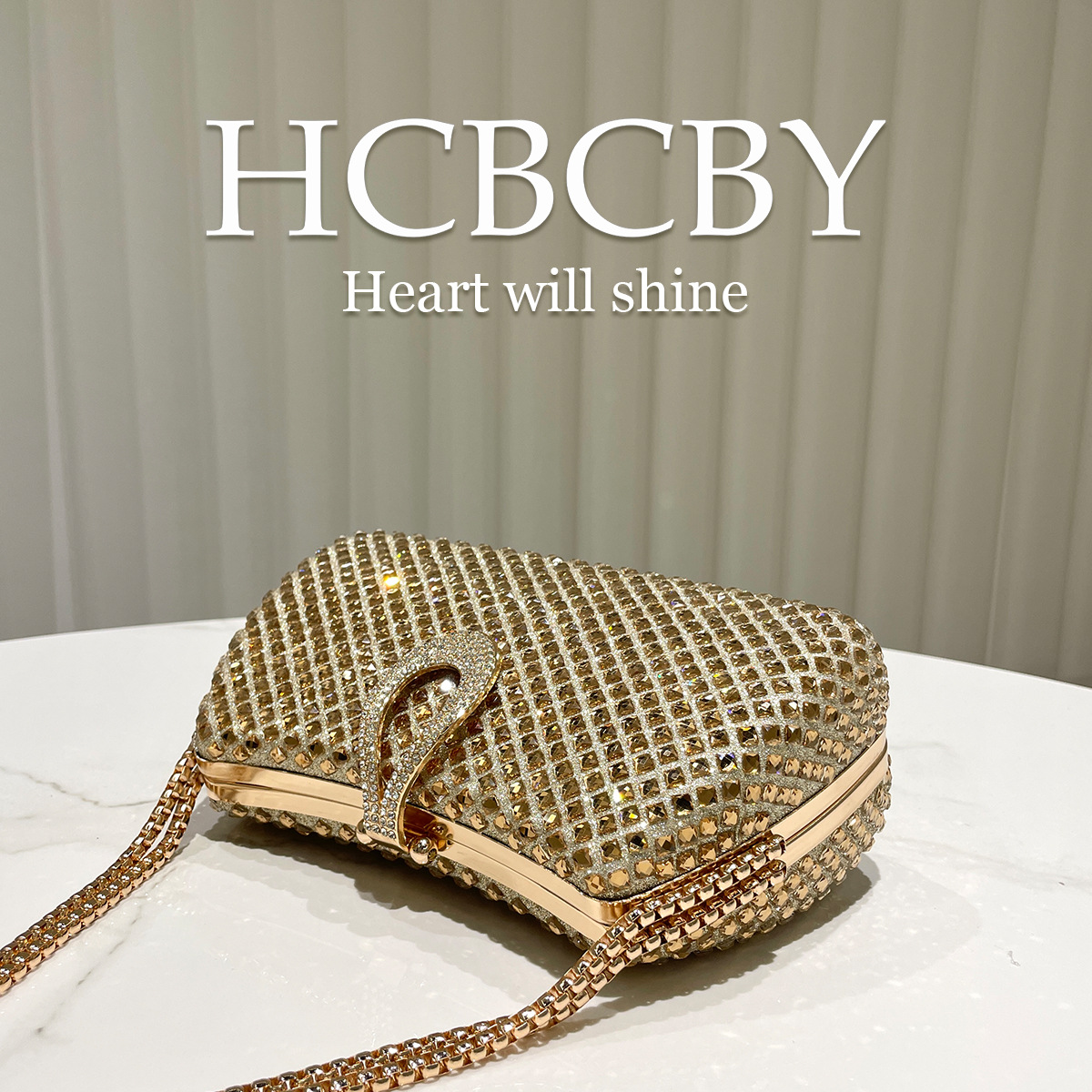 حقيبة عشاء فاخرة مرصعة بالألما - مراجعة Luxury Bags Gold وسعره
