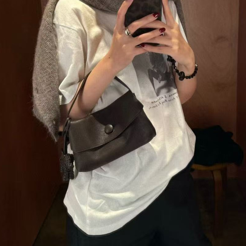 حقائب يد صغيرة من الجلد الطبيع - مراجعة Luxury Bags Women وسعره