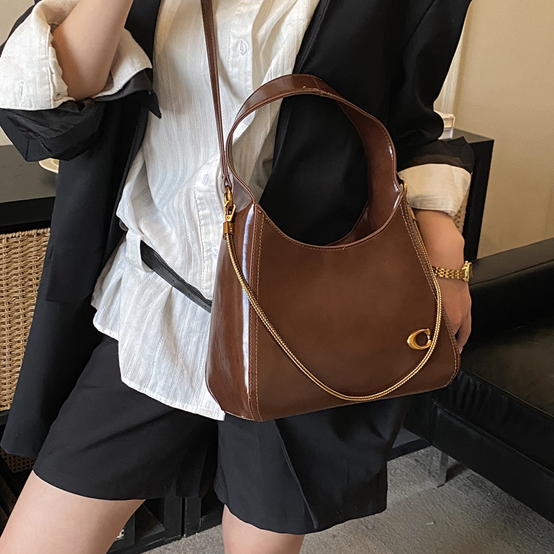 حقيبة كتف نسائية عصرية جديدة ب - مراجعة Luxury Bags Vip وسعره