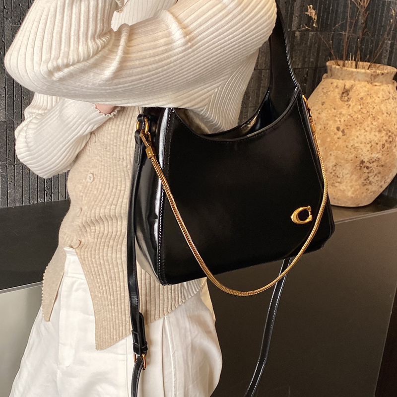 حقيبة كتف نسائية عصرية جديدة ب - مراجعة Luxury Bags Vip وسعره