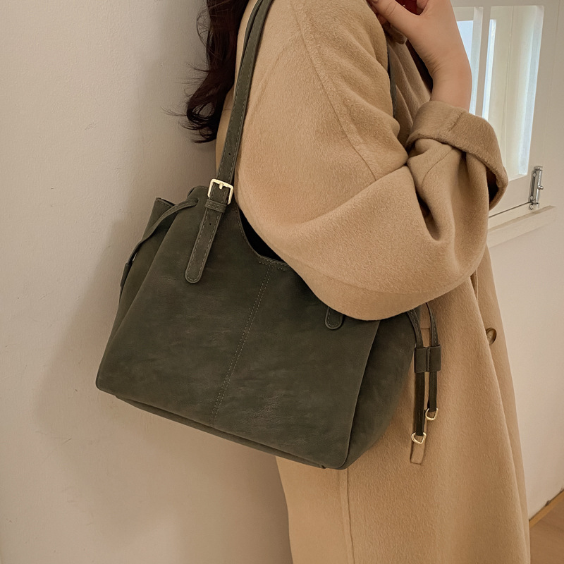 حقيبة نسائية ذات سعة كبيرة متع - مراجعة Luxury Bags Vip وسعره