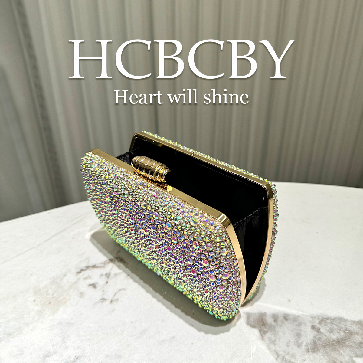 حقيبة عشاء فاخرة ذهبية لامعة م - مراجعة Luxury Bags Gold وسعره