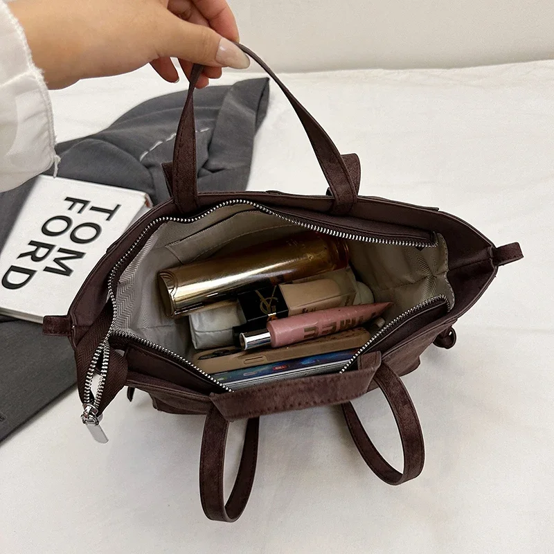 ضوء فاخر الصلبة بولي Hasp غلق  - مراجعة Luxury Bags Sale وسعره
