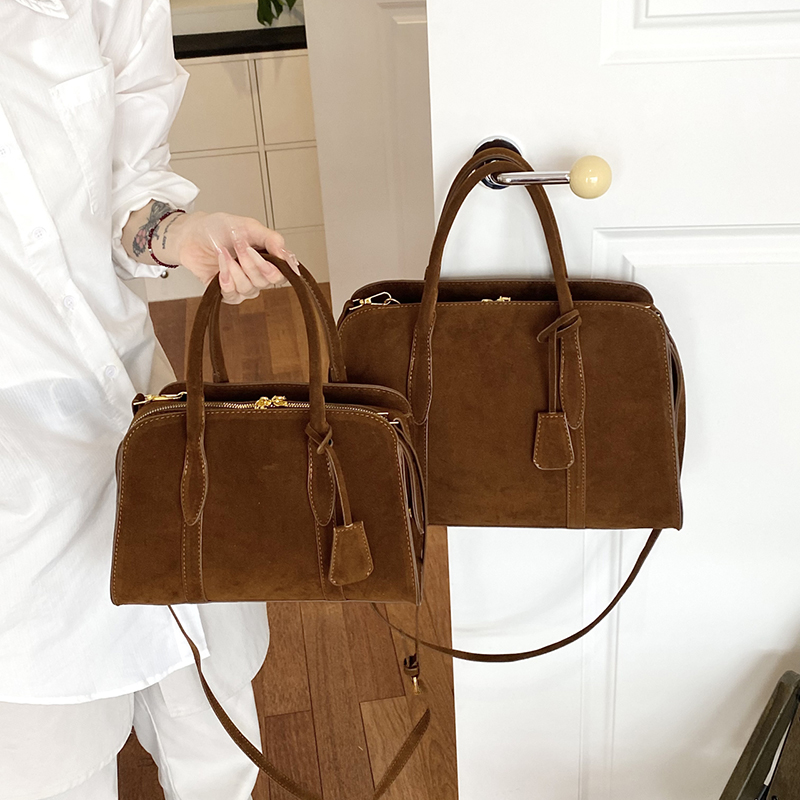 حقيبة يد عصرية كبيرة السعة، حق - مراجعة Luxury Bags Sale وسعره