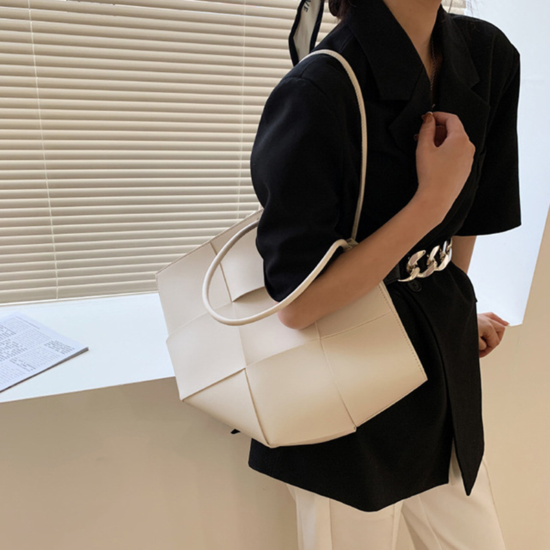 الفاخرة حقيبة كبيرة مفتوحة من  - مراجعة Luxury Bags Quality وسعره