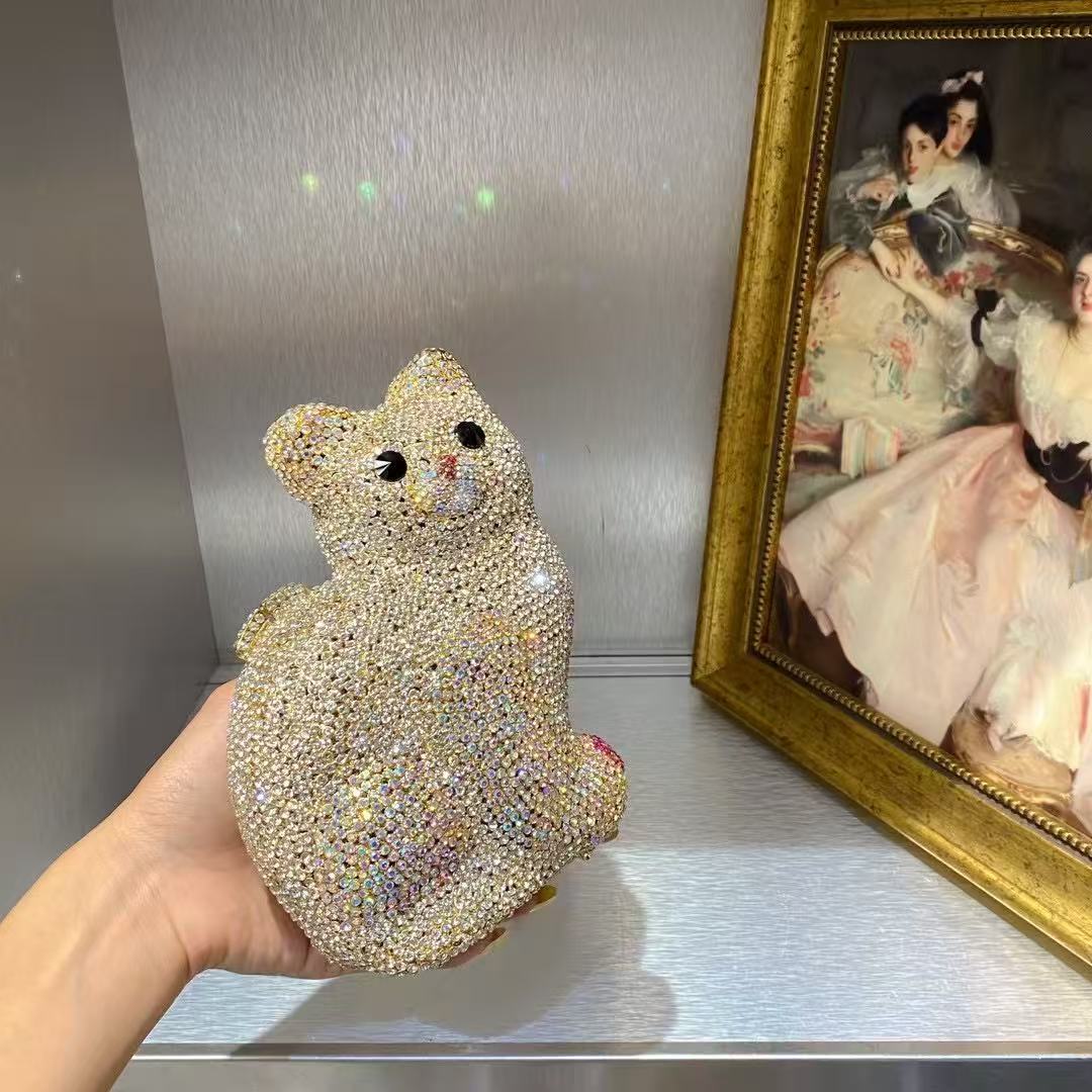 حقيبة يد نسائية ذهبية على شكل  - مراجعة Luxury Bags Gold وسعره